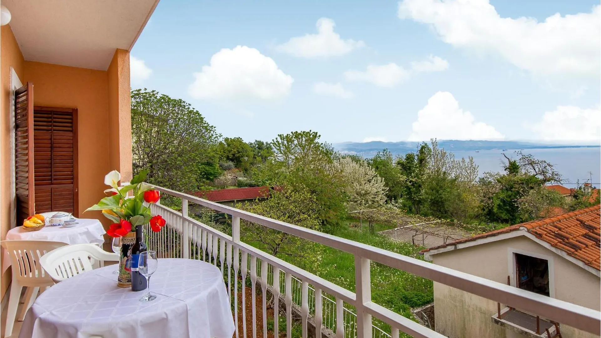 2 Bedroom Amazing Apartment In Lovran